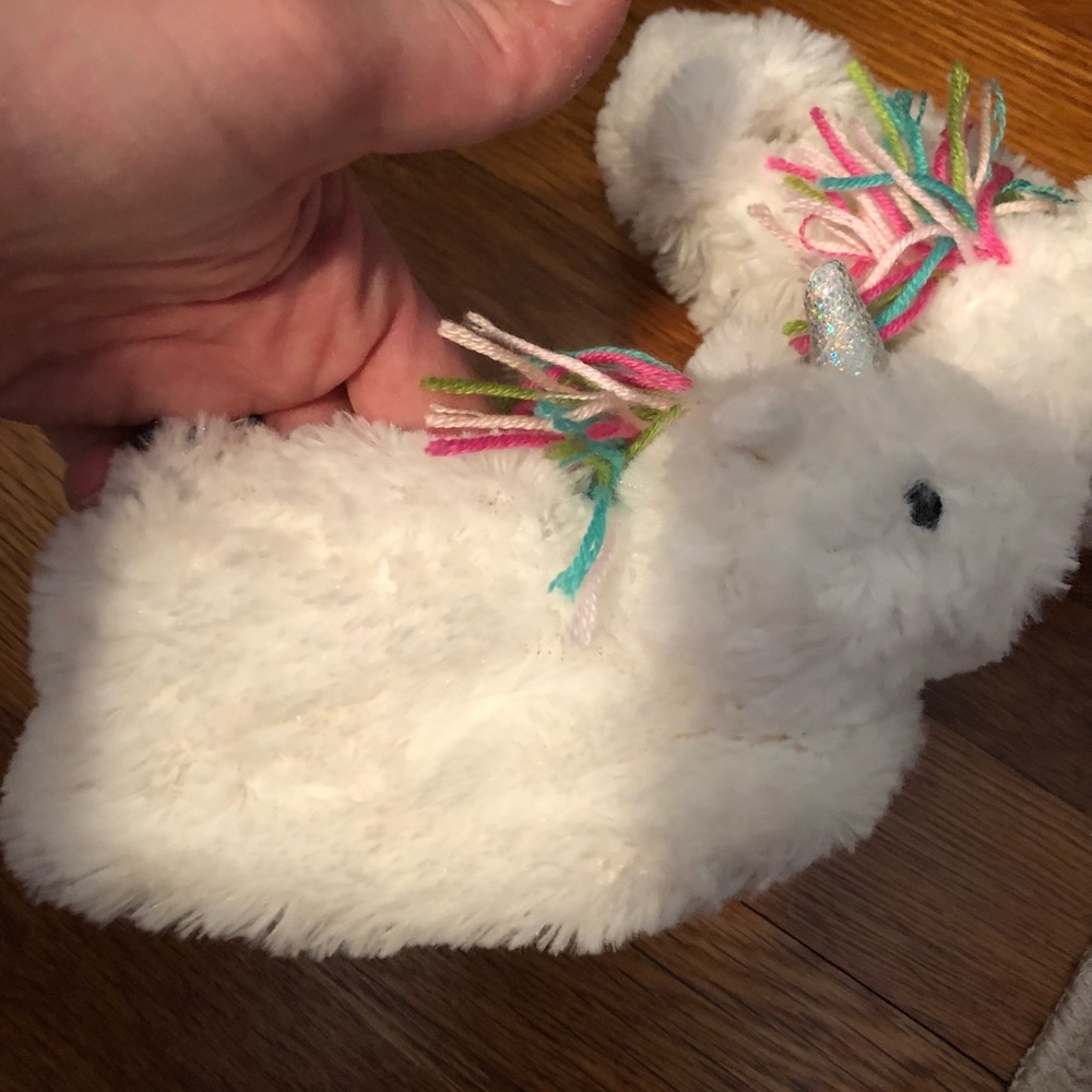 EUC adorable toddler unicorn slippers